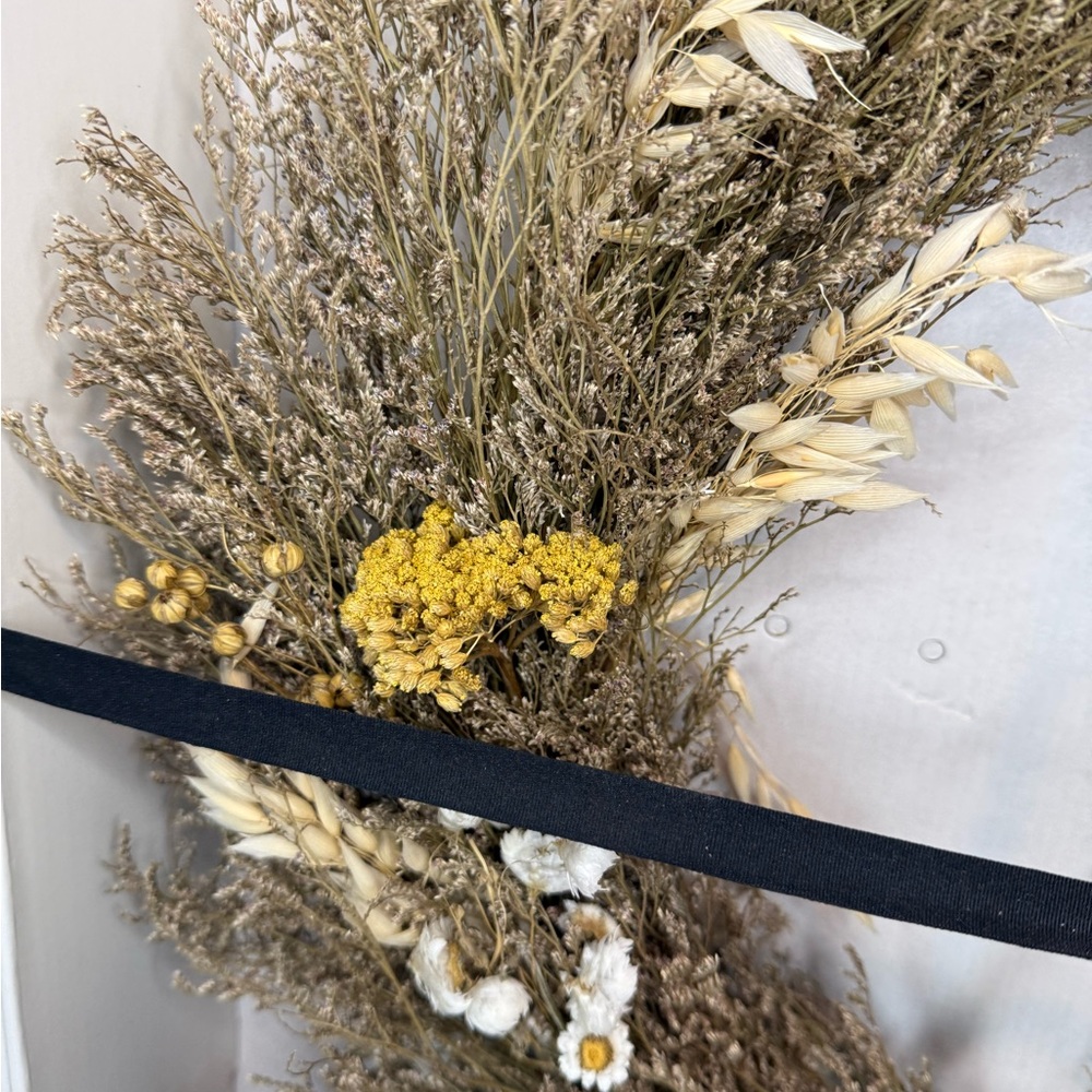 Hearth & Hand Preserved 21” Wreath -Natural Dried Foliage, Yellow/Cream Flowers - Picture 6 of 12